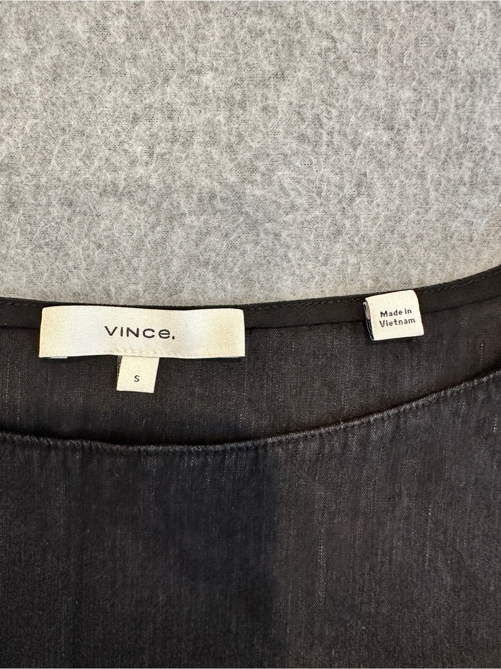 Vince Black Relaxed Short Sleeve Linen Blend Tee - Picture 2 of 6